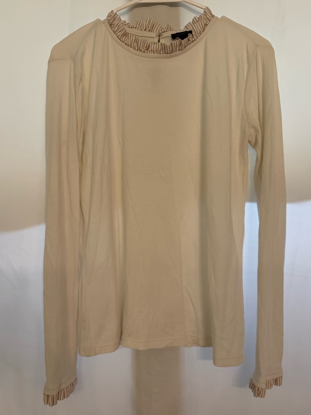 Ann Taylor Cream Striped Ruffle Trim Long Sleeve Top Size Medium